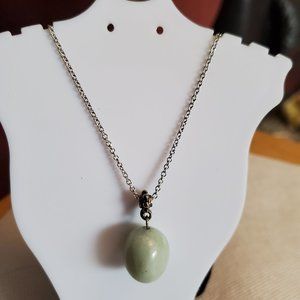 16" Silver Tone Jade Stone Pendant Necklace Simple